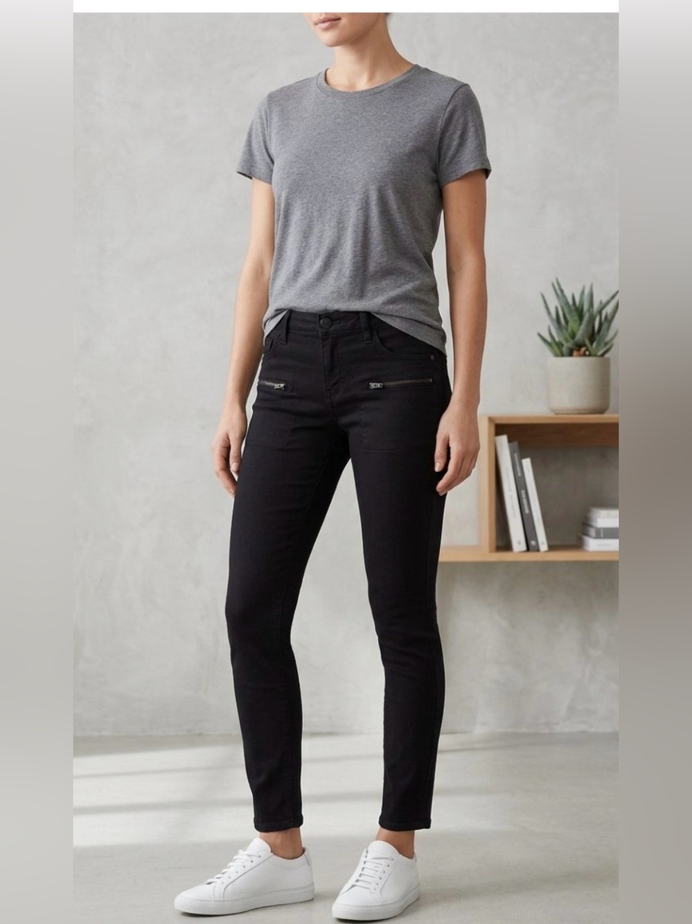 Sanctuary Black Utility Moto Jeans / zipper pockets / Utility pants / Size 26
